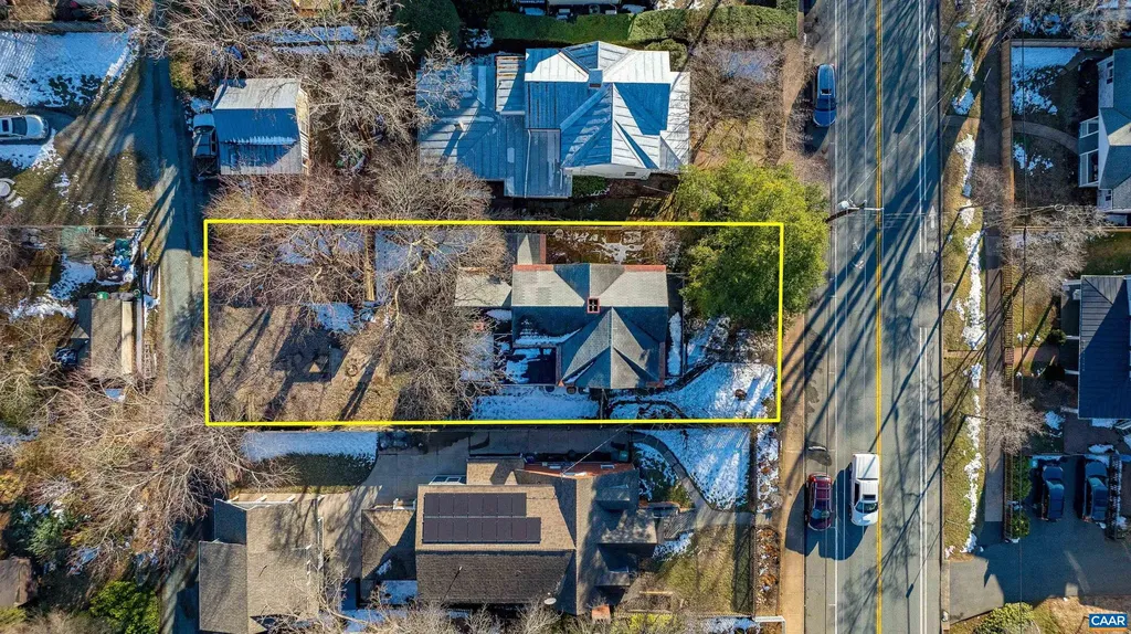 708 Locust Avenue Charlottesville VA 22902