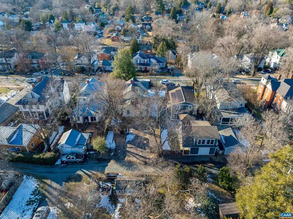 708 Locust Avenue Charlottesville VA 22902