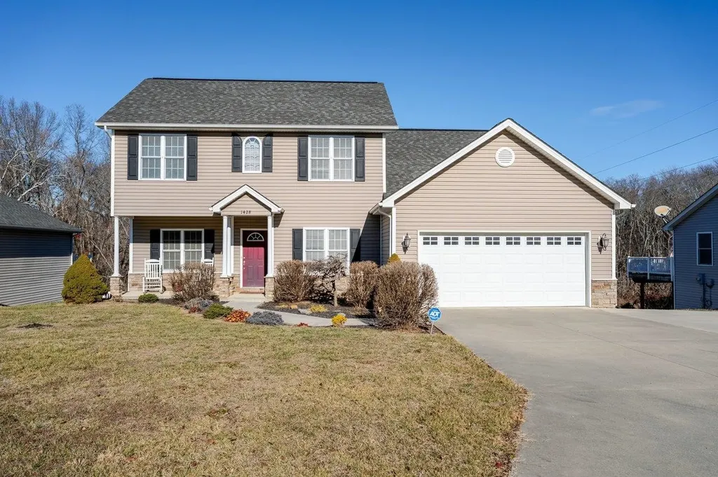 1428 Mandolin Avenue Grottoes VA 24441