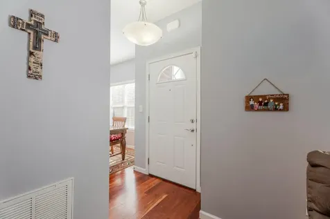 1428 Mandolin Avenue Grottoes VA 24441