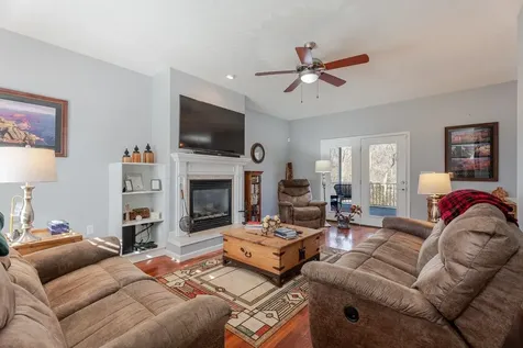 1428 Mandolin Avenue Grottoes VA 24441