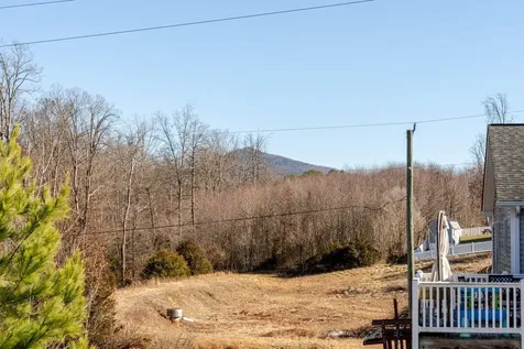 1428 Mandolin Avenue Grottoes VA 24441