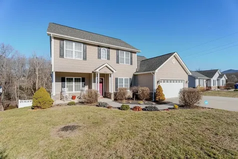 1428 Mandolin Avenue Grottoes VA 24441
