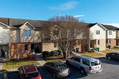 216 Walnut Drive Broadway VA 22815