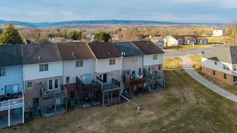216 Walnut Drive Broadway VA 22815