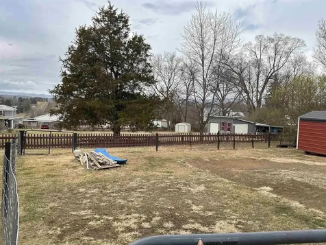 124 Linville Avenue S Broadway VA 22815