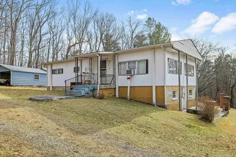 77 Hidden Acres Trail Waynesboro VA 22980