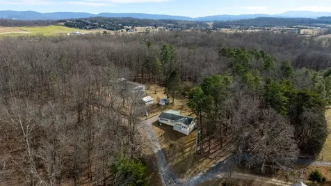 77 Hidden Acres Trail Waynesboro VA 22980