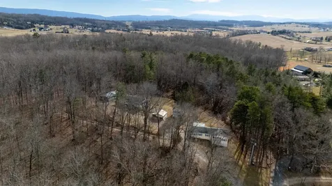 77 Hidden Acres Trail Waynesboro VA 22980