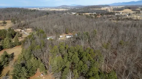 77 Hidden Acres Trail Waynesboro VA 22980