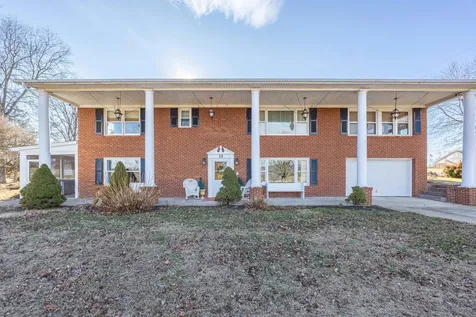 15 Painter Street Luray VA 22835