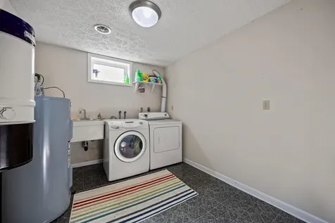 15 Painter Street Luray VA 22835