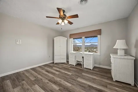 15 Painter Street Luray VA 22835