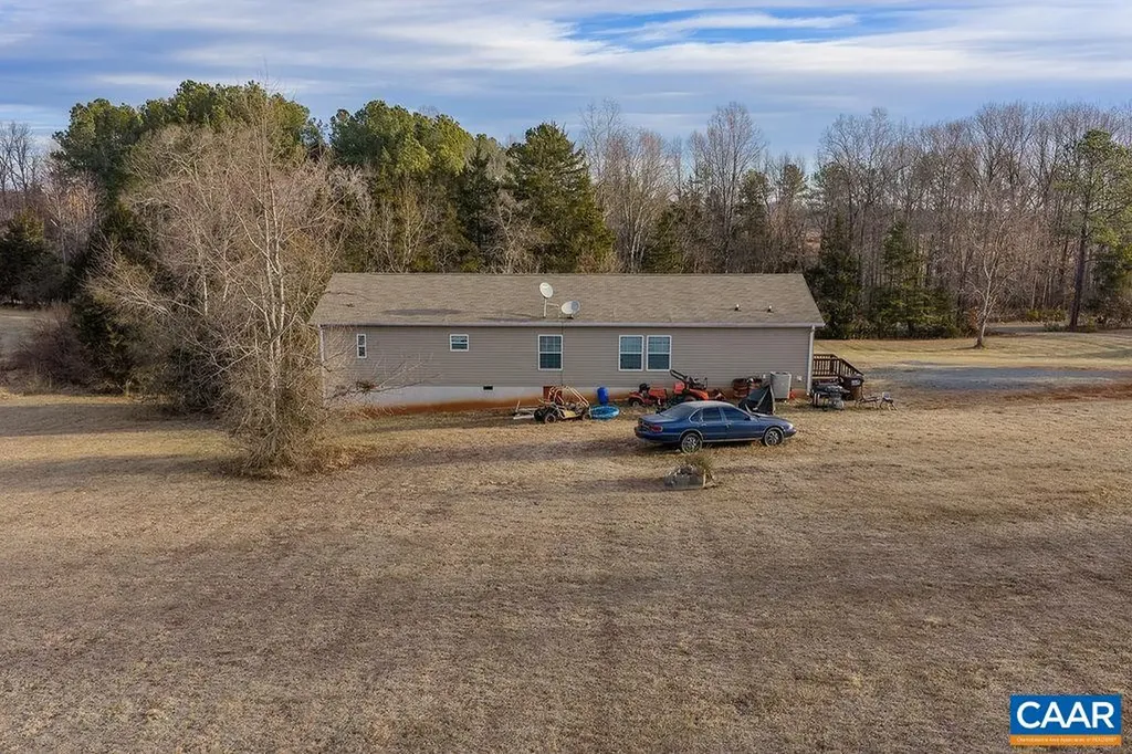 9272 Chestnut Grove Road Esmont VA 22937