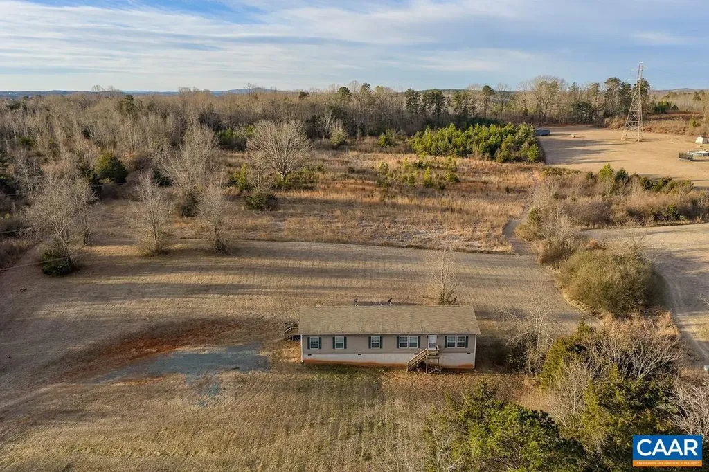 9272 Chestnut Grove Road Esmont VA 22937