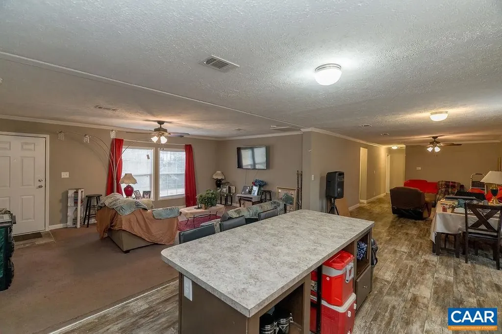 9272 Chestnut Grove Road Esmont VA 22937