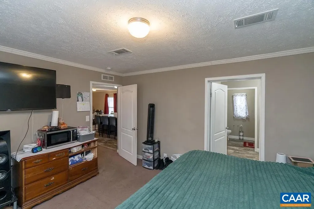 9272 Chestnut Grove Road Esmont VA 22937