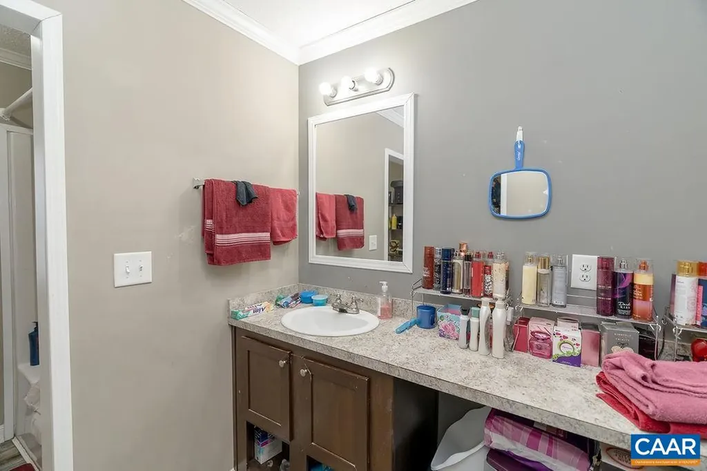 9272 Chestnut Grove Road Esmont VA 22937