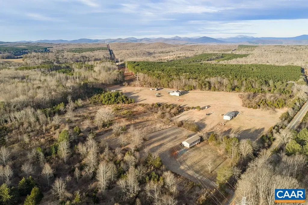 9272 Chestnut Grove Road Esmont VA 22937