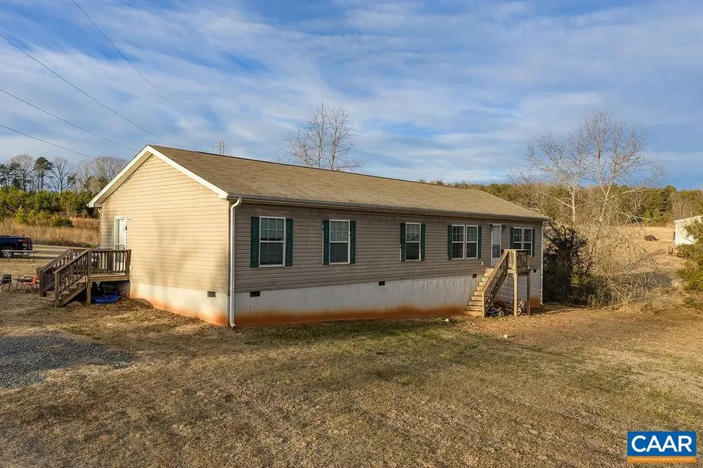 9272 Chestnut Grove Road Esmont VA 22937