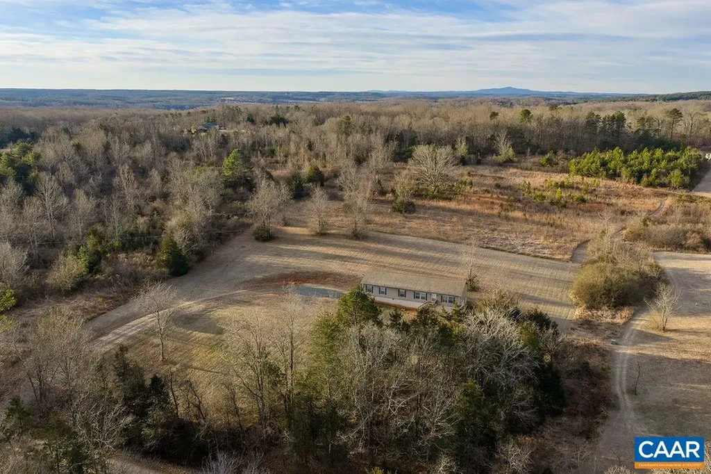 9272 Chestnut Grove Road Esmont VA 22937