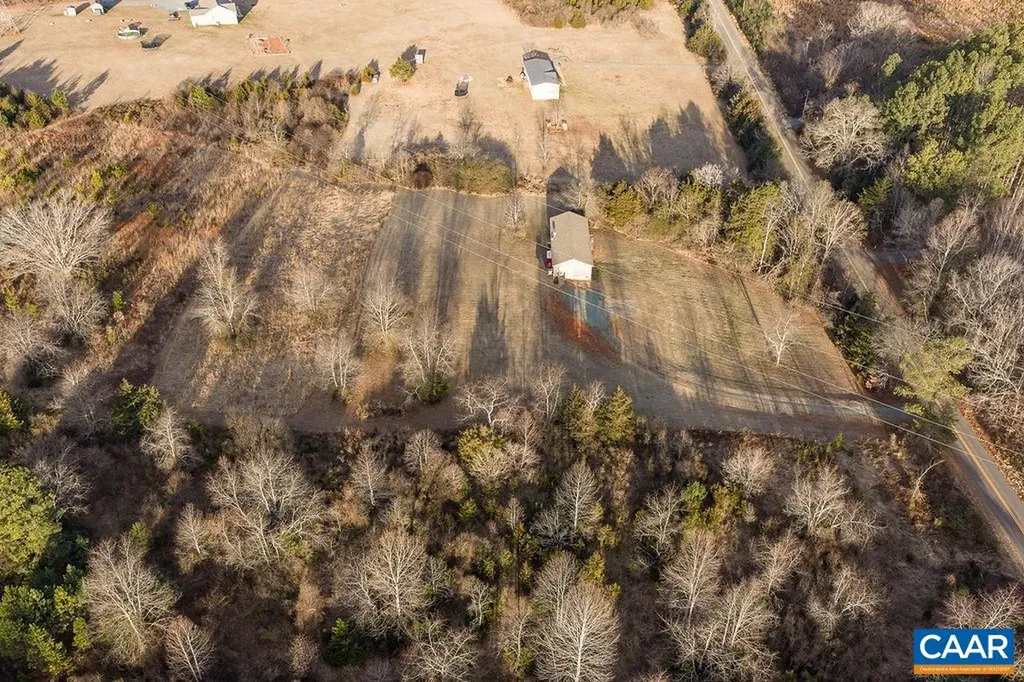 9272 Chestnut Grove Road Esmont VA 22937