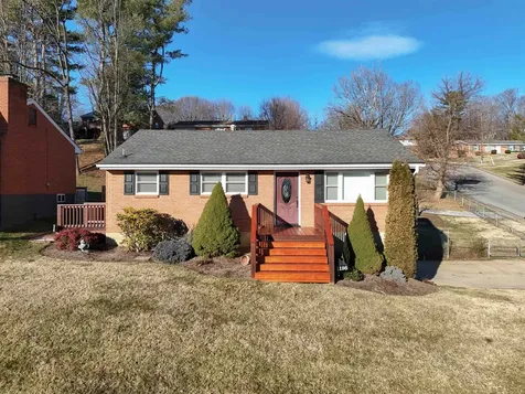 1198 Spaulding Street Staunton VA 24401