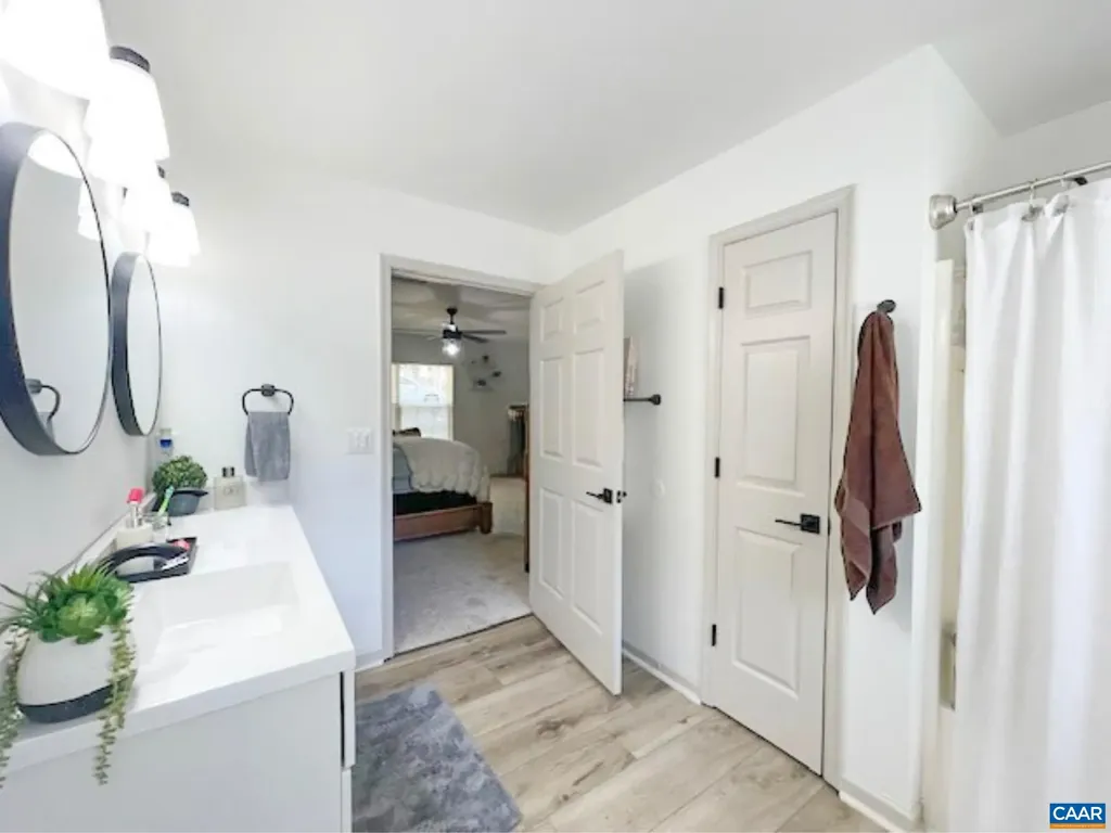 31 Laguna Road Palmyra VA 22963