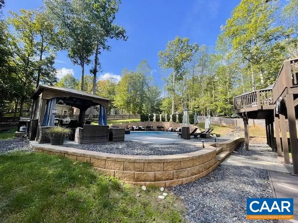 31 Laguna Road Palmyra VA 22963