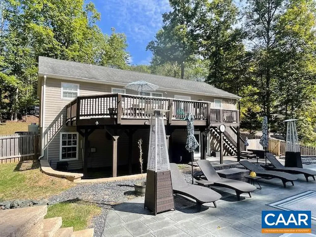 31 Laguna Road Palmyra VA 22963