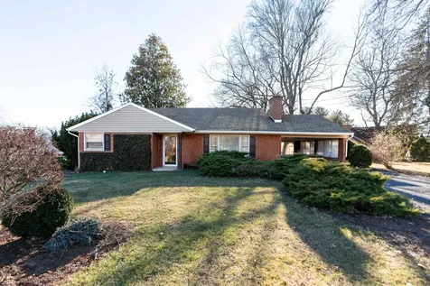 301 Valley View Drive Staunton VA 24401