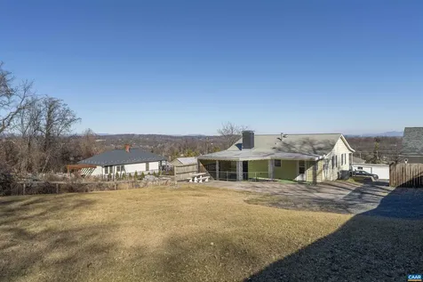 906 Alta Street Staunton VA 24401