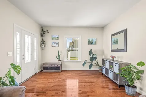 260 Windsor Drive Fishersville VA 22939