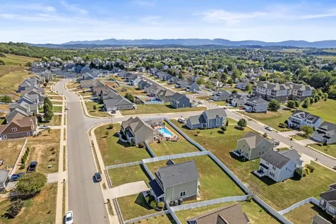 260 Windsor Drive Fishersville VA 22939