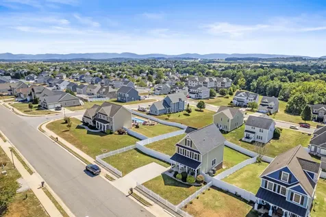 260 Windsor Drive Fishersville VA 22939