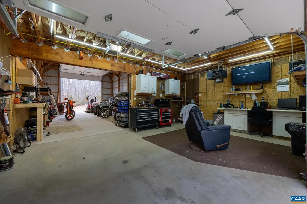 214 Toms Road Barboursville VA 22923