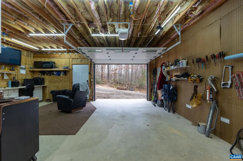 214 Toms Road Barboursville VA 22923