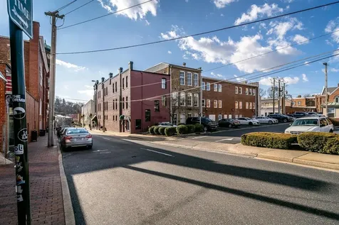 2 Central Avenue N Staunton VA 24401