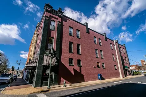 2 Central Avenue N Staunton VA 24401