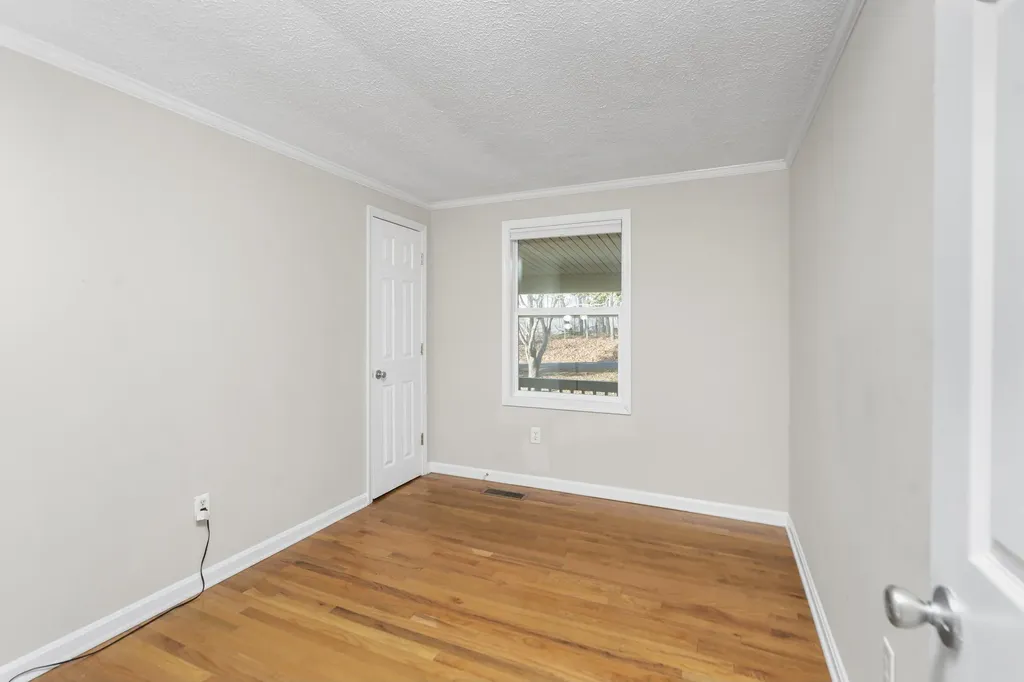 7081 Secretarys Sand Road Schuyler VA 22969