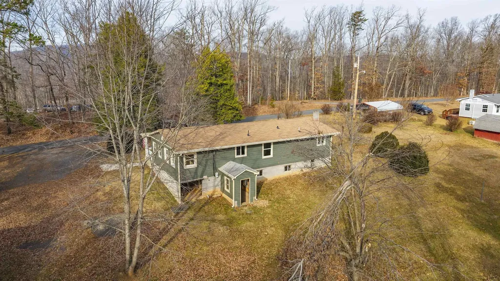 7081 Secretarys Sand Road Schuyler VA 22969