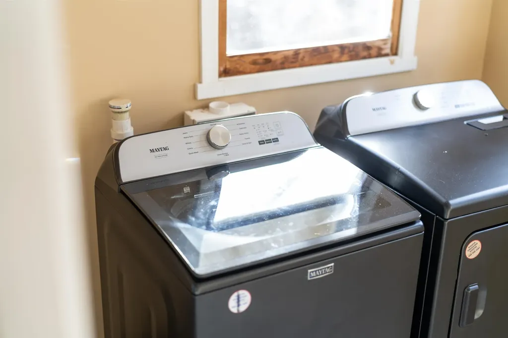 7081 Secretarys Sand Road Schuyler VA 22969