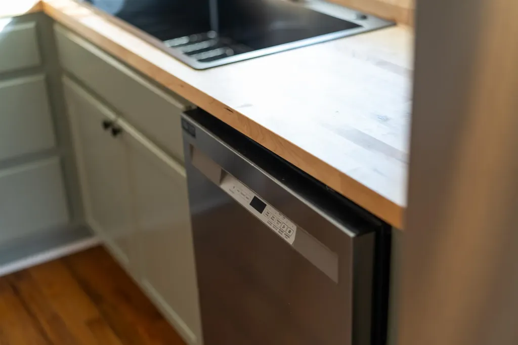 7081 Secretarys Sand Road Schuyler VA 22969