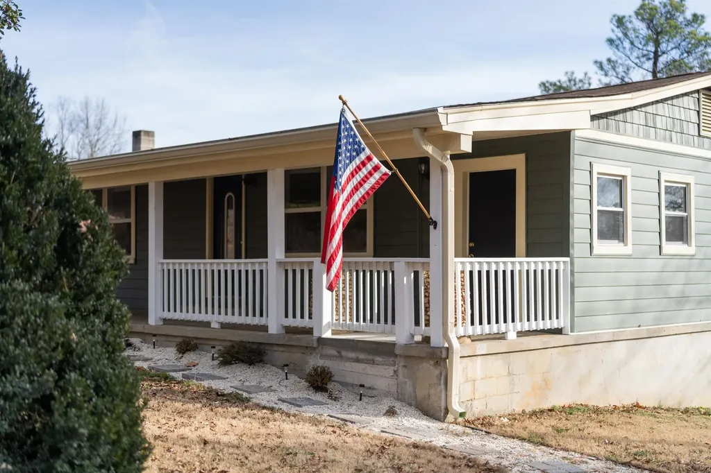 7081 Secretarys Sand Road Schuyler VA 22969