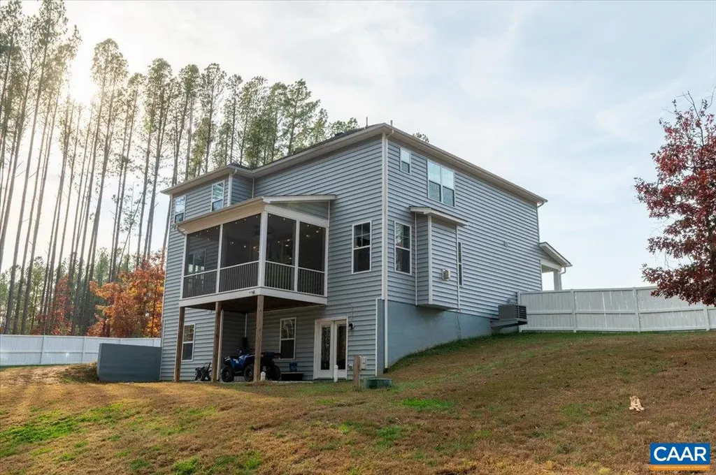 481 Country Creek Way Palmyra VA 22963