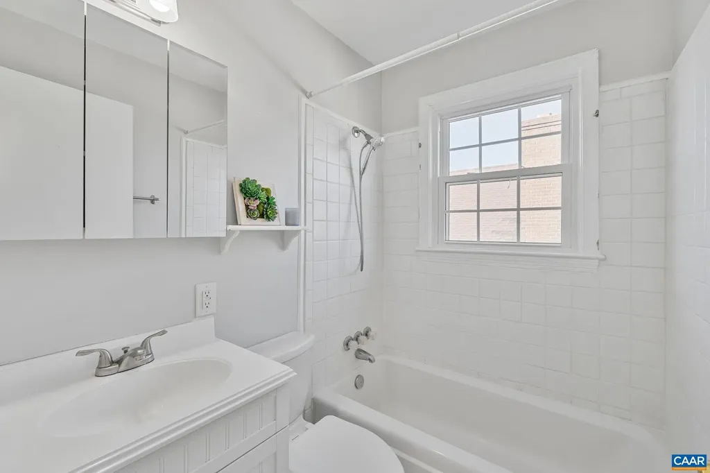 1007 Montrose Avenue Charlottesville VA 22902