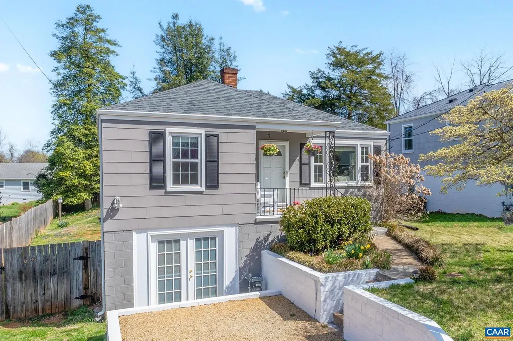 1007 Montrose Avenue Charlottesville VA 22902