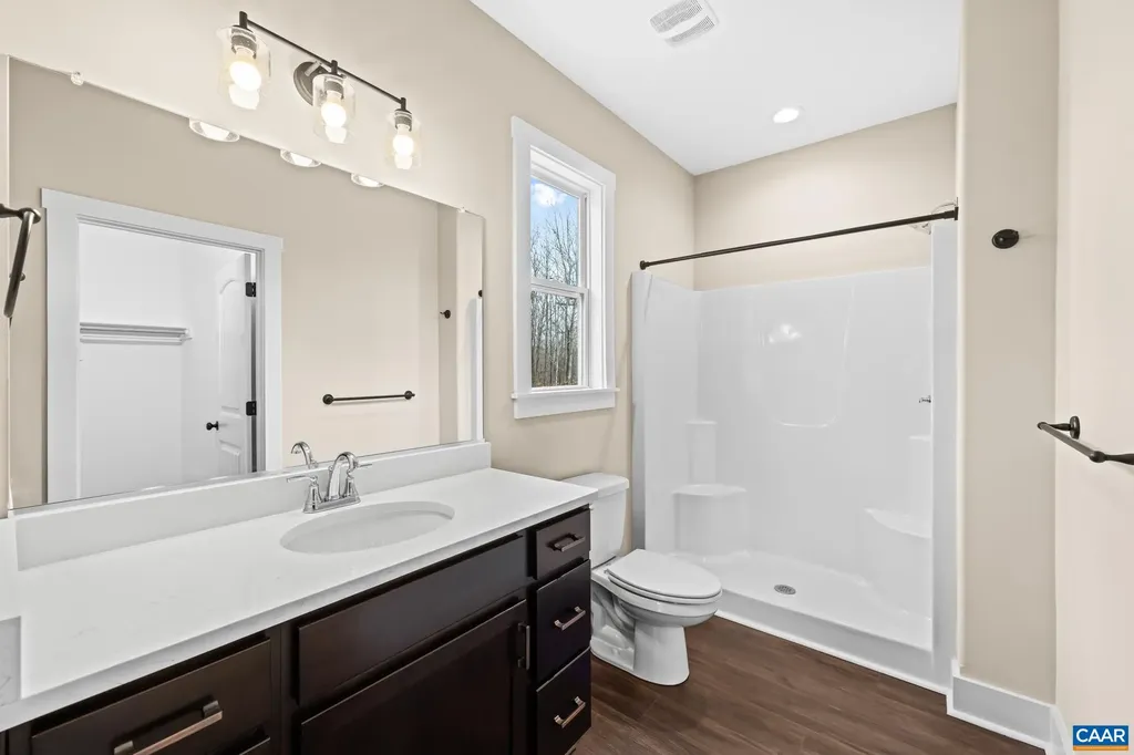 1676 Jerusalem Church Road Scottsville VA 23921