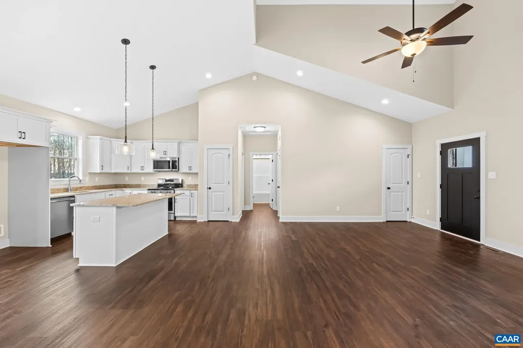 1676 Jerusalem Church Road Scottsville VA 23921