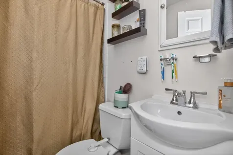 211 Second Street Shenandoah VA 22849
